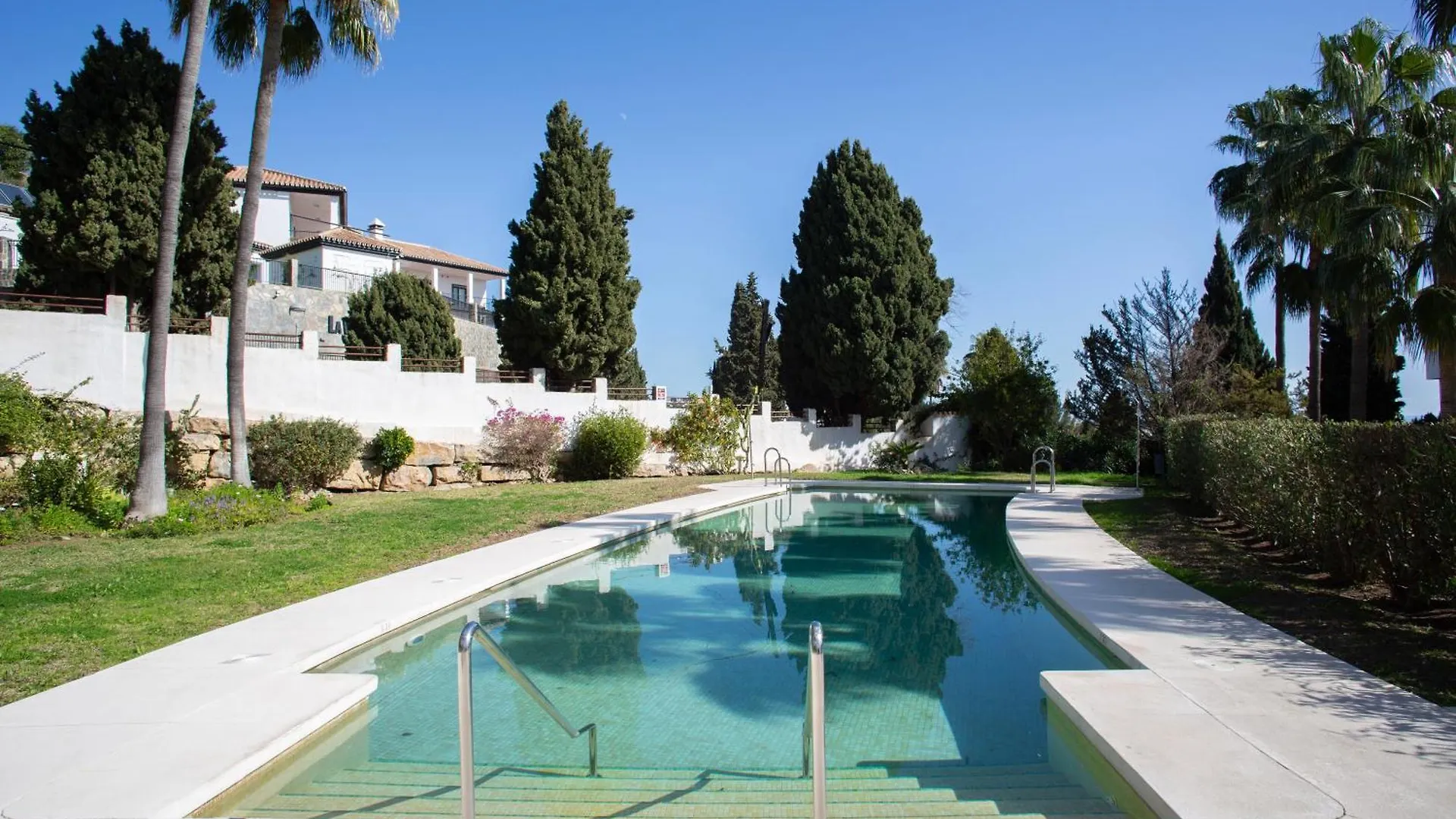 Apartment The Luxury Golf Paradise - 8 Pax Groups - Families Malaga Spain